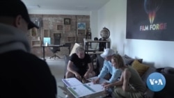 VOA英语视频：Ukrainian Refugees Find Work, Shelter in Bulgarian Film Studio