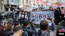 Journalists protest arrest of 9 Kurdish colleagues in Istanbul