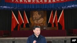 2022年10月27日，中共党总书记率领他的新常委班子前往“革命圣地”延安中国共产党第七届代表大会会址参观学习。习近平在参观“七大”会址时发表讲话。