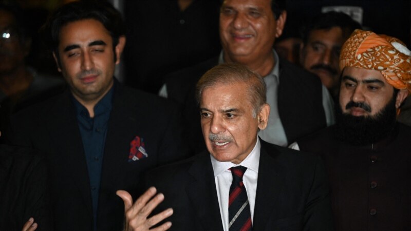 Pakistan: l'opposant Shehbaz Sharif élu Premier ministre