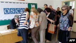 Građani na Kosovu glasaju u drugom krugu srpskih predsedničkih izbora