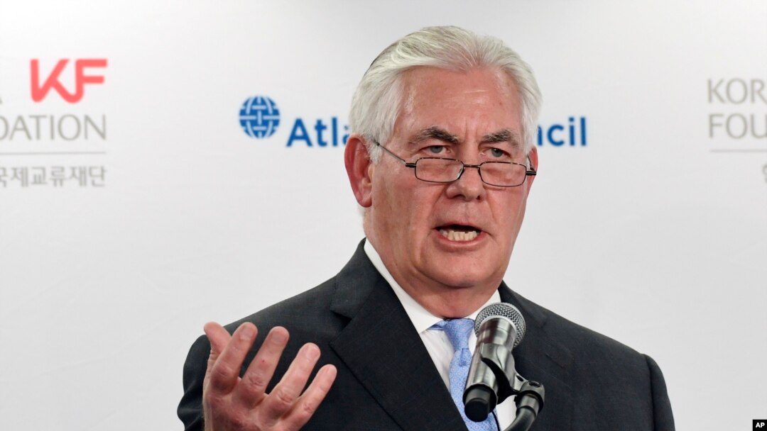 Menteri Luar Negeri Rex Tillerson berbicara pada Forum Dewan Antlatik-Yayasan Korea di Washington, Selasa, 12 Desember 2017. (AP Photo/Susan Walsh)