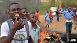 Des étudiants lors d’une manifestation à Niamey, 30 avril 2014.