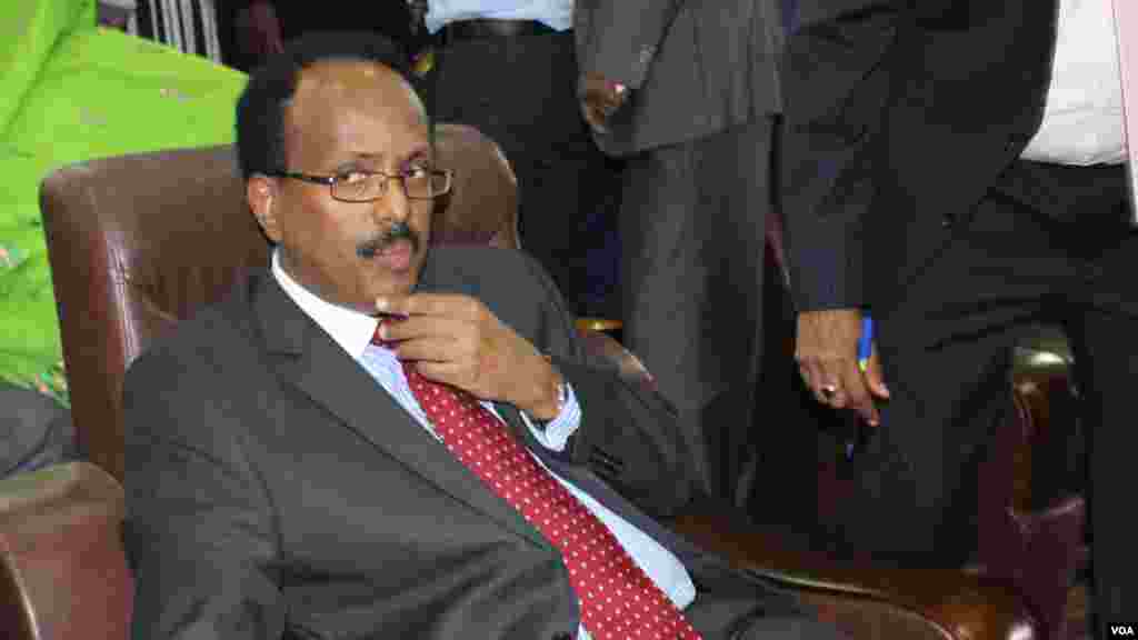 Tsohon Firai ministan Somaliya Mohamed Abdullahi Farmajo ya lashe zaben shugaban kasar. Fabrairu 10, 2017. Fabrairu 10, 2017.