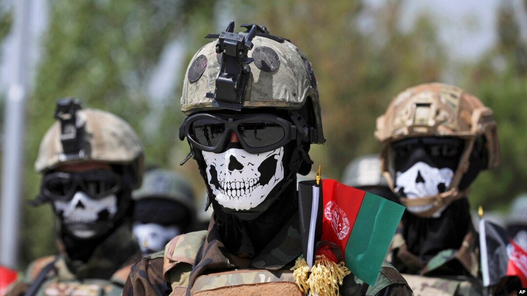 Các binh sĩ lực lượng đặc biệt Afghanistan trong buổi lễ tốt nghiệp tại Trung tâm Huấn luyện Quân sự Kabul ngày 17/7/2021.