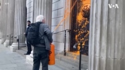 ဥတုရာသီအရေးဆန္ဒပြသူတချို့ လန်ဒန်အဆောက်အုံတွေကို ဆေးနဲ့ဖြန်း
