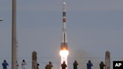 La nave Soyuz MS-04 partió hacia la Estación Espacial Internacional desde el centro espacial ruso de Baikonur en Kazajstán, el jueves, 20 de abril de 2017.