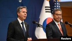 美国国务卿安东尼·布林肯（Antony Blinken）2023年11月9日在首尔与韩国外长朴振举行会谈。（媒体联访照片）
