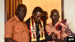 Le député Bobi Wine comparaît devant le tribunal de première instance à Gulu, dans le nord de l’Ouganda, le 23 août 2018.