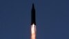 북한이 지난 1월 11일 극초음속미사일 시험발사에 성공했다며 사진을 공개했다.