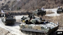 Армия Южной Кореи проводит военные учения