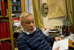 Anatoly Razumov, director of the St. Petersburg-based Center for the Recovered Names, says all the Gulag historians support Yury Dmitriyev. “Obviously this case is political,” he says. (J. Dettmer/VOA)