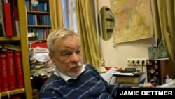 Anatoly Razumov, director of the St. Petersburg-based Center for the Recovered Names, says all the Gulag historians support Yury Dmitriyev. “Obviously this case is political,” he says. (Jamie Dettmer/VOA)