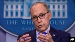 El asesor económico de la Caas Blanca Larry Kudlow se recupera de un ataque cardíaco en el Centro Médico Militar Walter Reed, en Bethesda, Maryland.