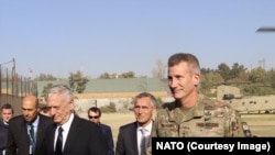 Amerika Savunma Bakanı James Mattis ve NATO Genel Sekreteri Jens Stoltenberg Afganistan'ı ziyaret ediyor