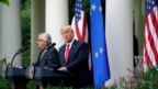 Tổng thống Mỹ Donald Trump và Chủ tịch Ủy hội Châu Âu Jean-Claude Juncker phát biểu về quan hệ thương mại trong Vườn Hồng tại Nhà Trắng, Washington, ngày 25 tháng 7, 2018.
