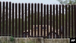 ARCHIVO - La frontera entre Estados Unidos y México cerca de Brownsville, Texas, el 21 de enero del 2025. (AP foto/Eric Gay). 