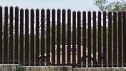 Los secretarios de Defensa y Seguridad Nacional visitaron, en giras separadas, El Paso y Ciudad del Río, en la frontera de Texas con México