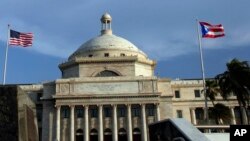 La ley estadounidense impide a las agencias públicas y municipios de Puerto Rico declararse en bancarrota y reestructurar su deuda bajo supervisión judicial.