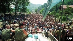 Shteti holandez, përgjegjës për vdekjen e tre boshnjakëve në masakrën e Srebrenicës