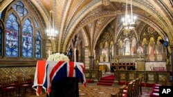 Jenazah mantan perdana menteri Inggris Margaret Thatcher disemayamkan di Kapel Crypt of St. Mary Undercroft, di Gereja Westminster London. 