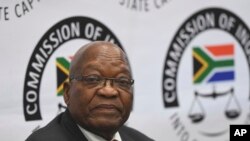 L'ancien président sud-africain Jacob Zuma devant une commission chargée d'enquêter sur des allégations de corruption pendant son mandat, à Johannesburg, le lundi 15 juillet 2019. (Pool Photo via AP)