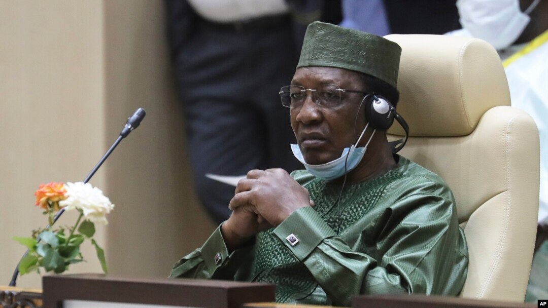 Perezida wa Cadi Idriss Deby mu nama ya G5 Sahel n'Ubufaransa ku italiki ya 30/06/2020 i Nouakchott.