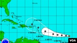 Ophelia se encuentra en mar abierto, sobre el Océano Atlántico, por el momento no existen advertencias de emergencia.