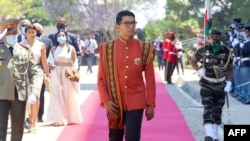 Le président de la République de Madagascar Andry Rajoelina arrive au Palais de la Reine de Manjakamiadana, à Antananarivo, le 6 novembre 2020.