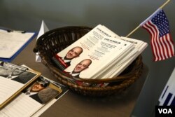 McMullin campaign gear is on display at Evan McMullin's campaign headquarters in Salt Lake City. (R. Taylor/VOA)