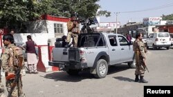 Afg'on xavfsizlik kuchlari Kobul xalqaro aeroportini qo'riqlamoqda