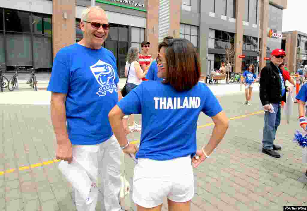 Thai Football fans in Ottawa