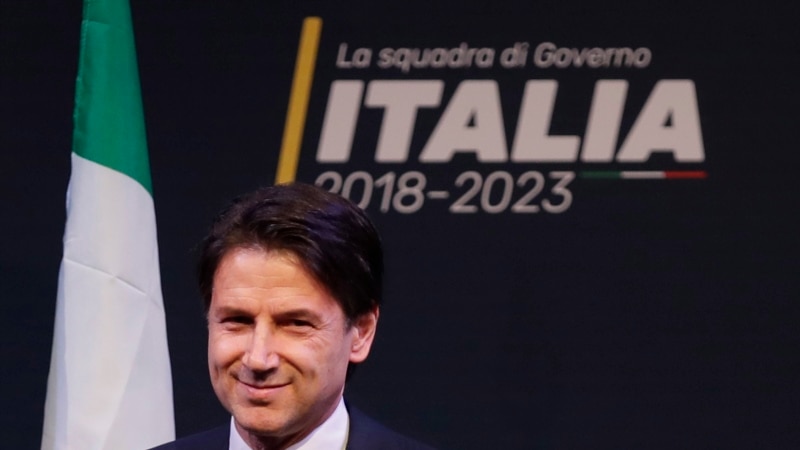Giuseppe Conte s'attelle à la composition du gouvernement en Italie