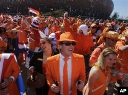 La marée orange des fans néerlandais à Johannesburg