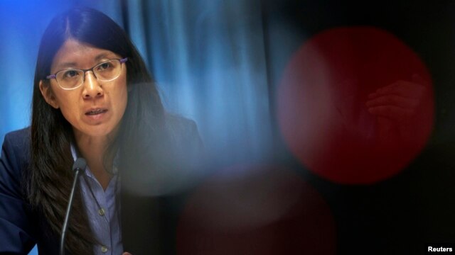 La presidenta de Médicos Sin Fronteras, Joanne Liu, habla durante conferencia de prensa en Ginebra.