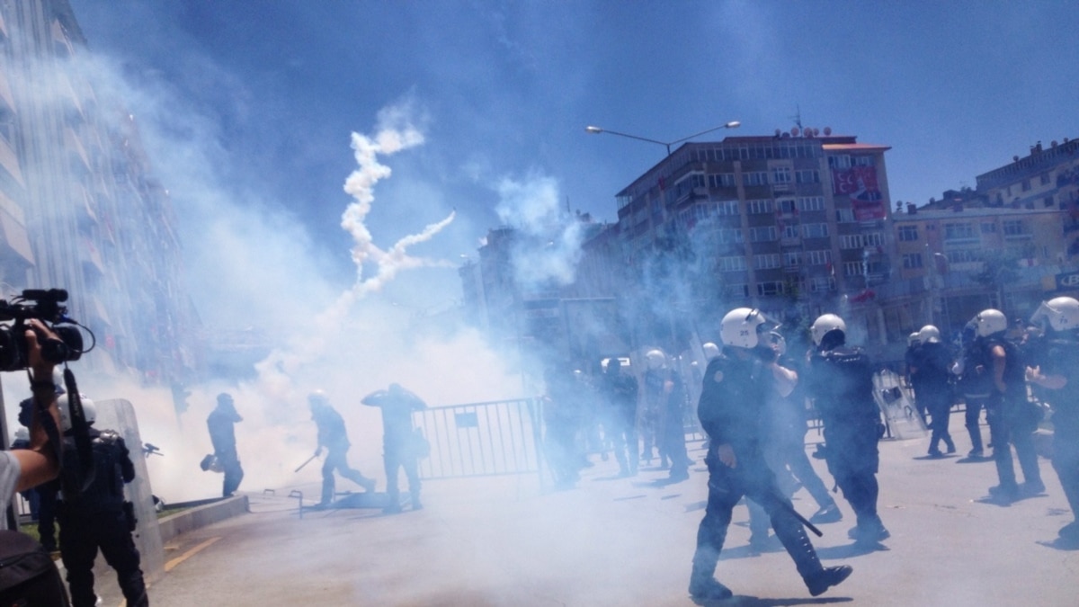 Protesters Clash With Police in Turkey