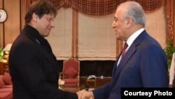 زلمی خلیلزاد و عمران خان 