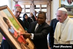 Papa Francisco e o Presidente de Moçambique Filipe Nyusi. 14 de Setembro de 2018