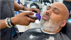 Barbershop, alias tempat pangkas rambut, jadi 'tempat berlindung' warga kulit hitam AS sejak dulu.