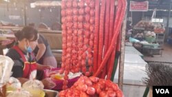 ລາຄາອາຫານ ແລະສິນຄ້າ ໃນ ສສປ ລາວ ແພງຂຶ້ນ