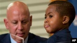 Dr. Scott Levin quiere que Zion viva una vida normal. 