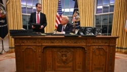 Presiden AS Donald Trump berbicara kepada jurnalis di Ruang Oval di Gedung Putih, Washington, DC, oada 20 Januari 2025. (Foto: Jim Watson/Pool/AFP)