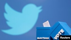 ARCHIVO - "Creemos que el alcance de los mensajes políticos debe ganarse, no comprarse", tuiteó en 2019 Jack Dorsey, entonces jefe ejecutivo de Twitter, al anunciar la prohibición de los anuncios de contenido político.