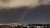 14일 이스라엘 중부에서 이란에서 발사된 미사일을 요격하기 위해 아이언 돔 지대공 요격미사일이 발사되고 있다.