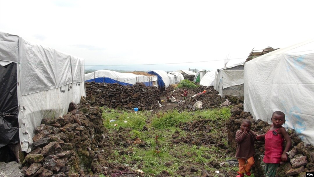 Kemah penampungan pengungsi dekat Goma, Kongo. (Nicolas Pinault/VOA). PBB membutuhkan hampir $900 juta bantuan kemanusiaan bagi negara ini, Kamis (7/2).