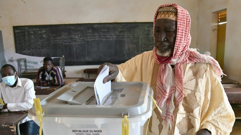 Présidentielle nigérienne: début de la campagne pour le second tour