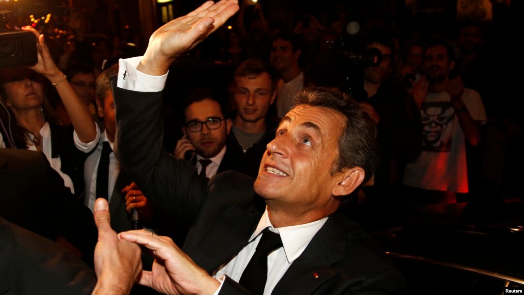 Các quan chức đảng cho biết ông Sarkozy giành được 64.5% số phiếu, và theo các nhà phân tích, con số này thấp hơn so với dự kiến. 