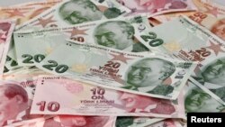 Amanoti akoreshwa muri Turukiya " Lira" 