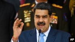 El presidente venezolano Nicolás Maduro da una conferencia de prensa en el palacio presidencial de Miraflores en caracas, el jueves 12 de marzo de 2020. Foto AP.

