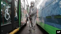 Güney Kore'de bir günde görülen yeni vaka sayısı Çin'i geçti.